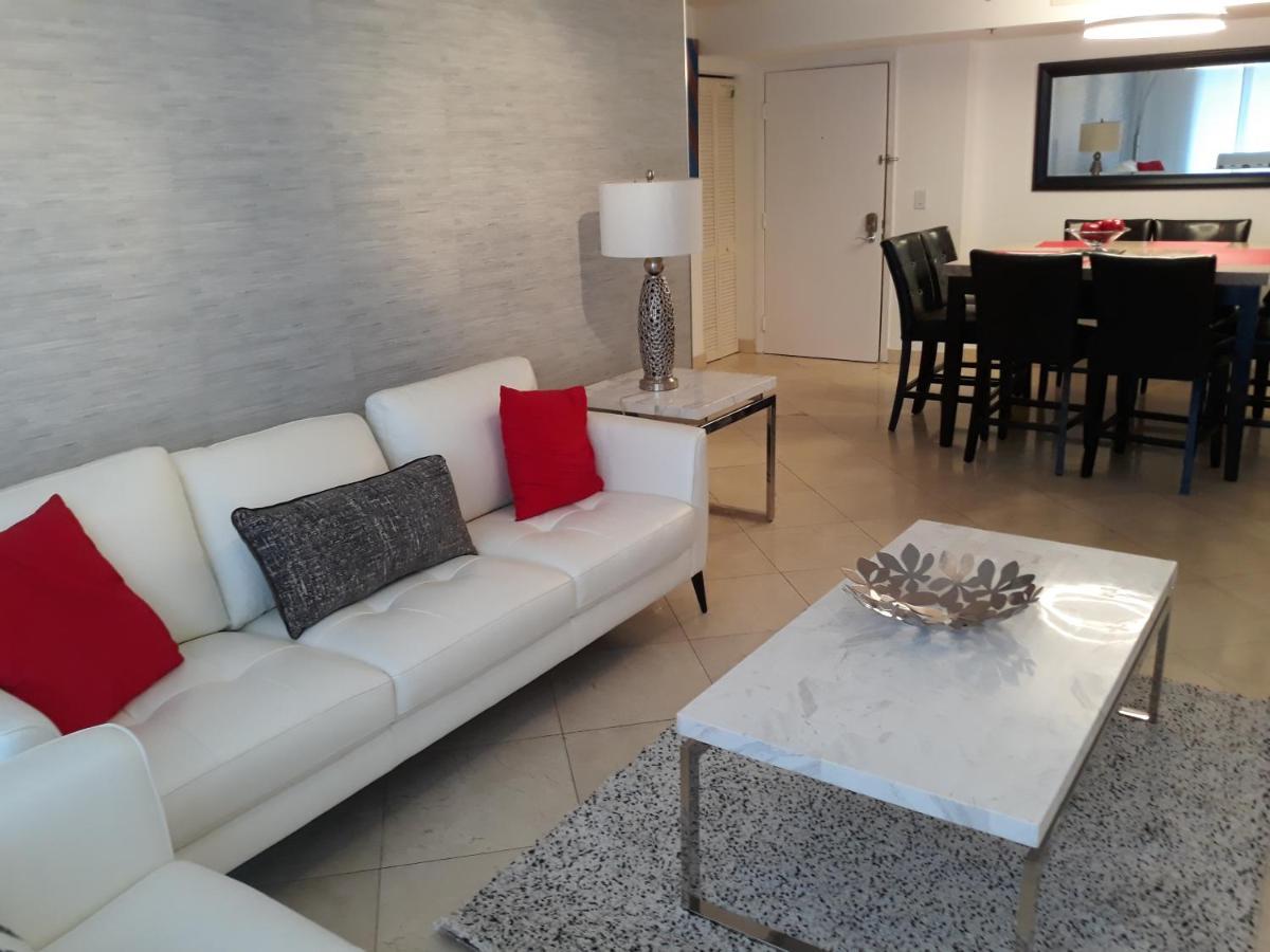 Resort Style In Aventura Florida Esterno foto